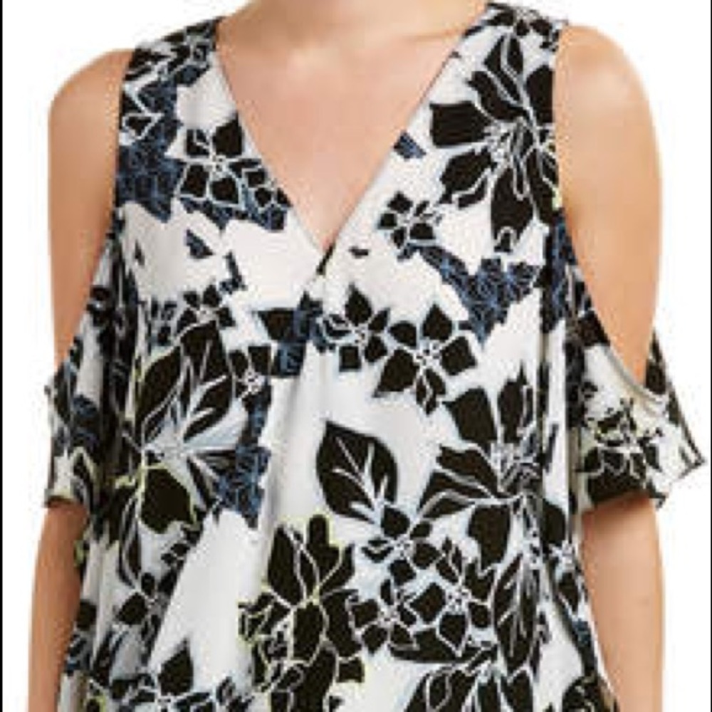 NWT Vince Camuto floral,print cold shoulder top